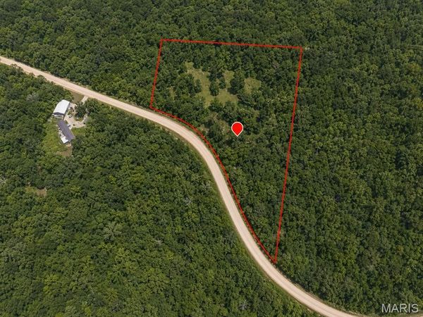 32795 Sagrada Beach Road , Lincoln, MO 65338