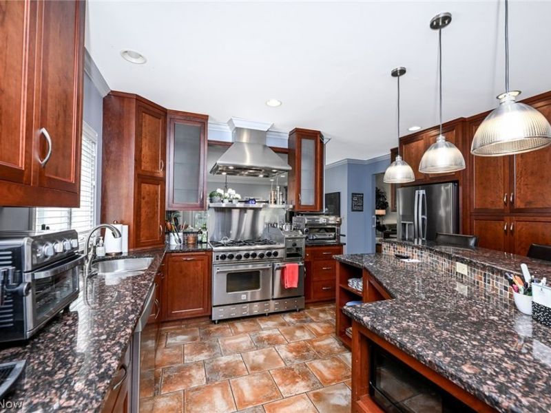 11197 Arrowhead Drive, Grafton, OH 44044 Photo 9