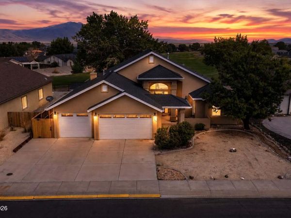 796 Divot Drive, Fernley, NV 89408