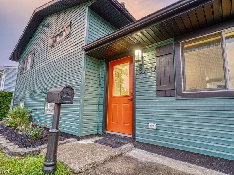 15713 Holland Road, Brook Park, OH 44142 Photo 2
