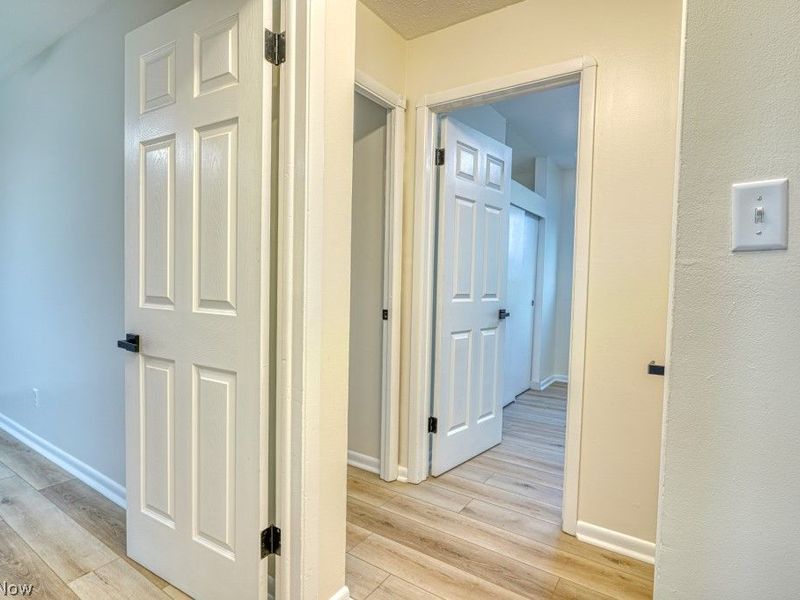 15713 Holland Road, Brook Park, OH 44142 Photo 24