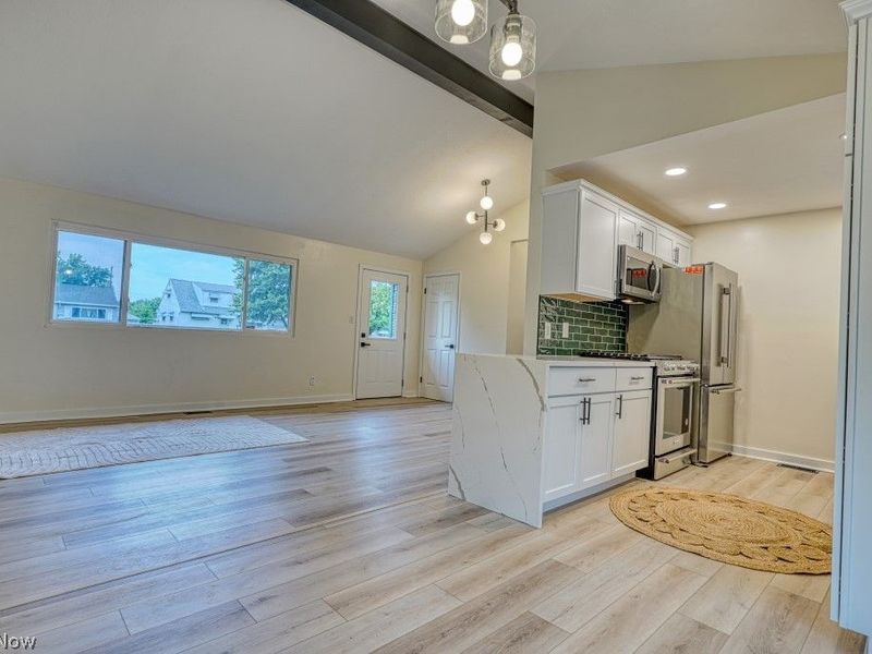 15713 Holland Road, Brook Park, OH 44142 Photo 8