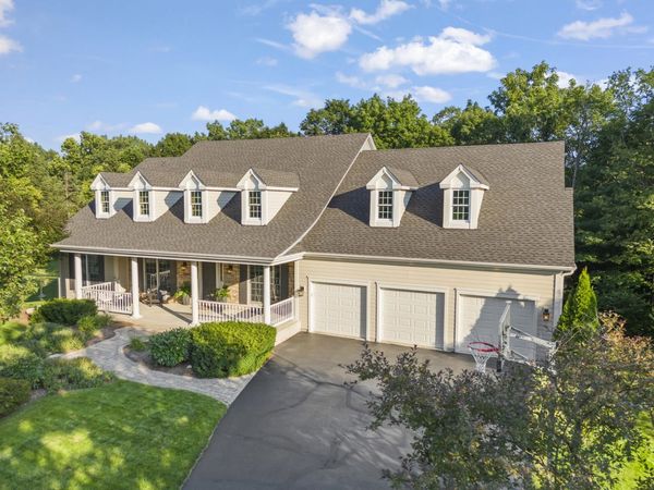 750 Fox Run Drive , Geneva, IL 60134