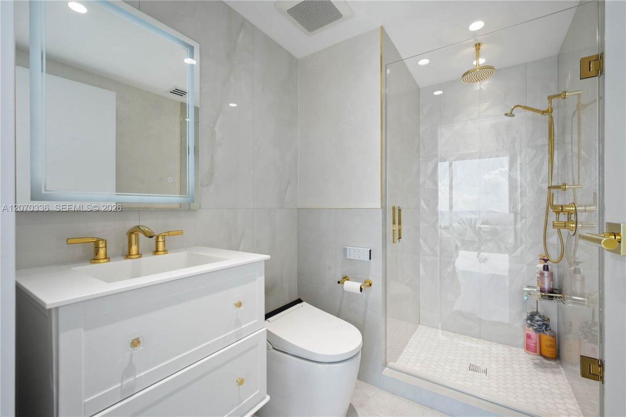 19111 Collins Ave , Unit 403, Sunny Isles Beach, FL 33160 Photo