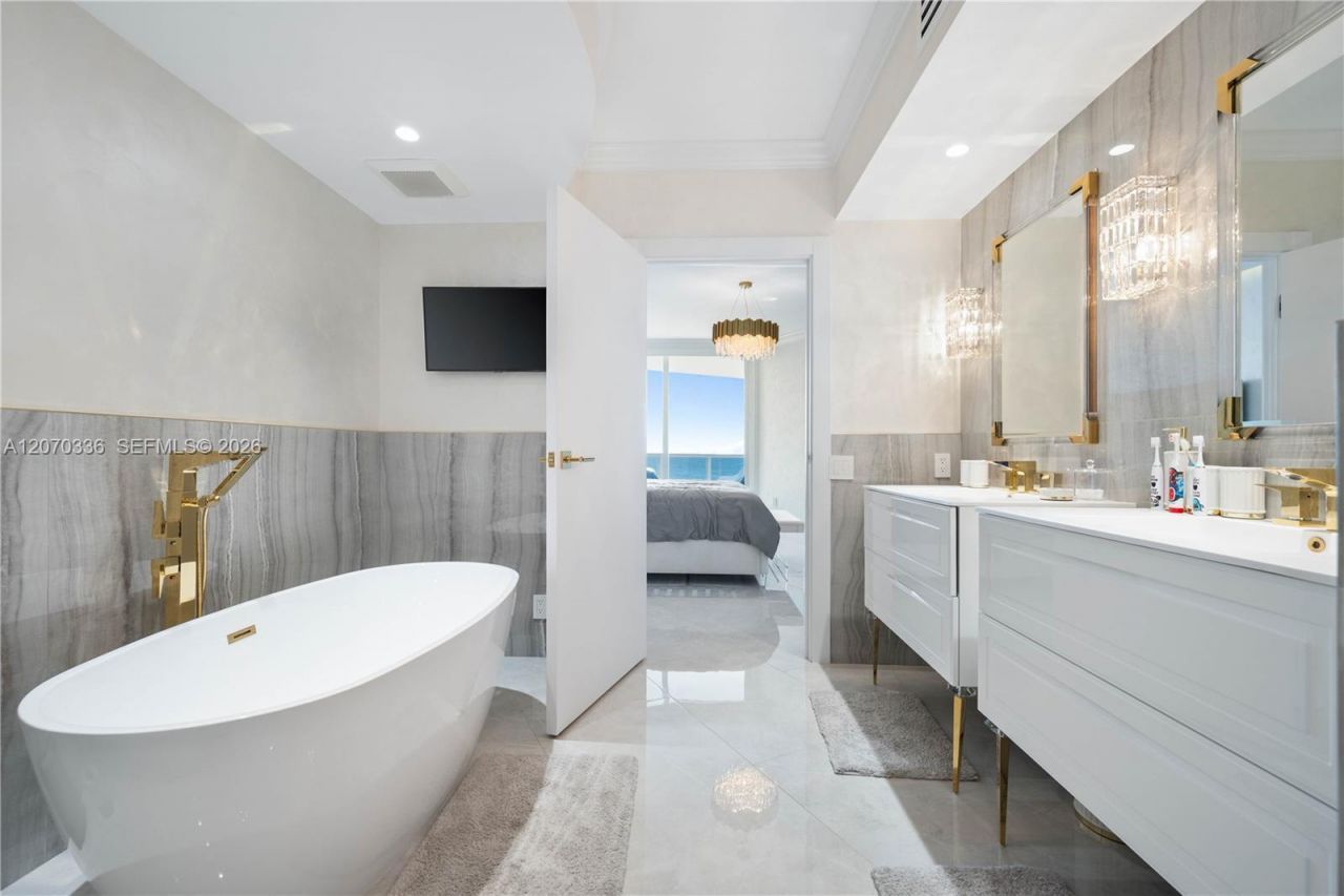19111 Collins Ave , Unit 403, Sunny Isles Beach, FL 33160 Photo