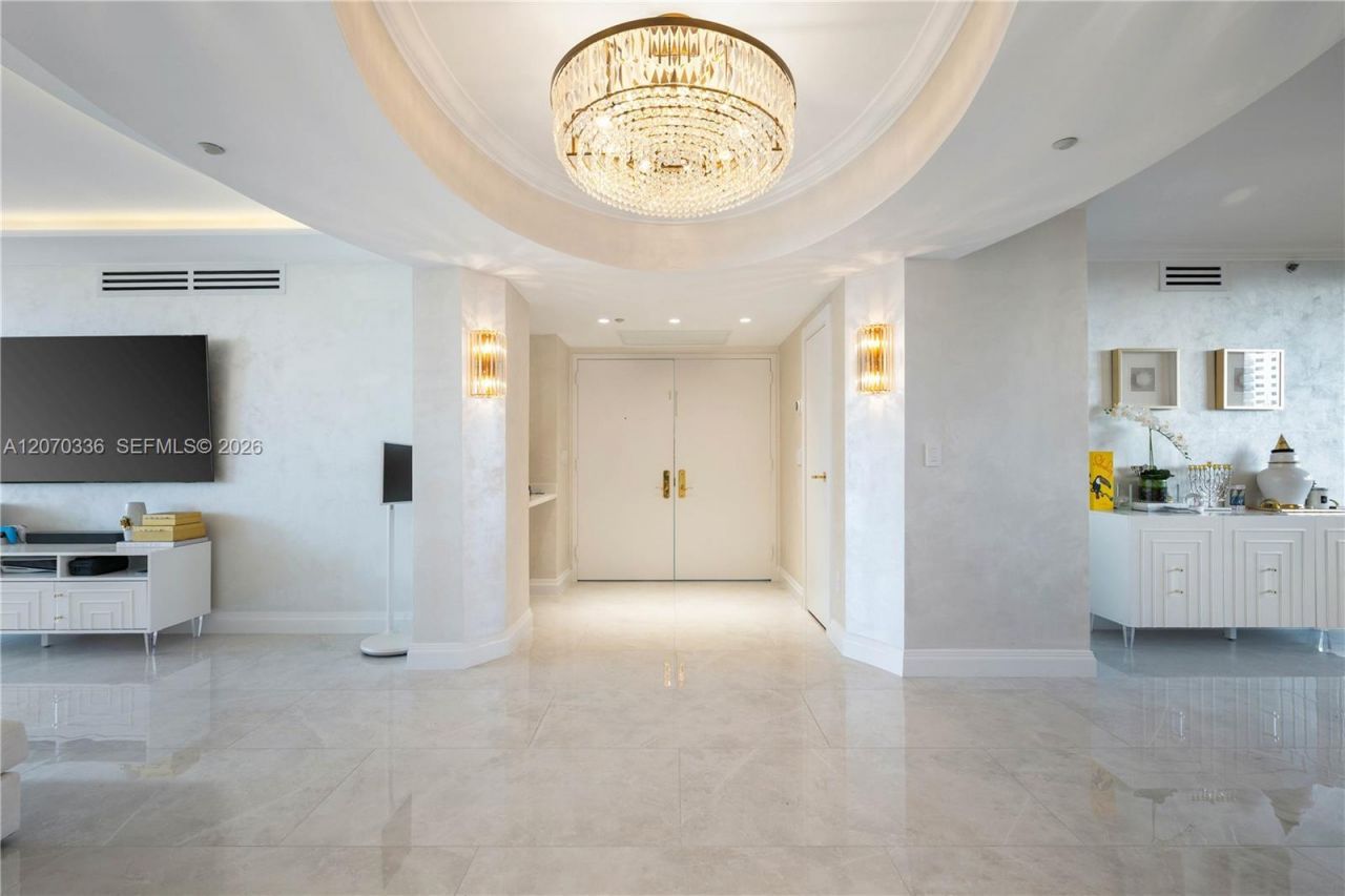 19111 Collins Ave, Unit 403, Sunny Isles Beach, FL 33160 Photo