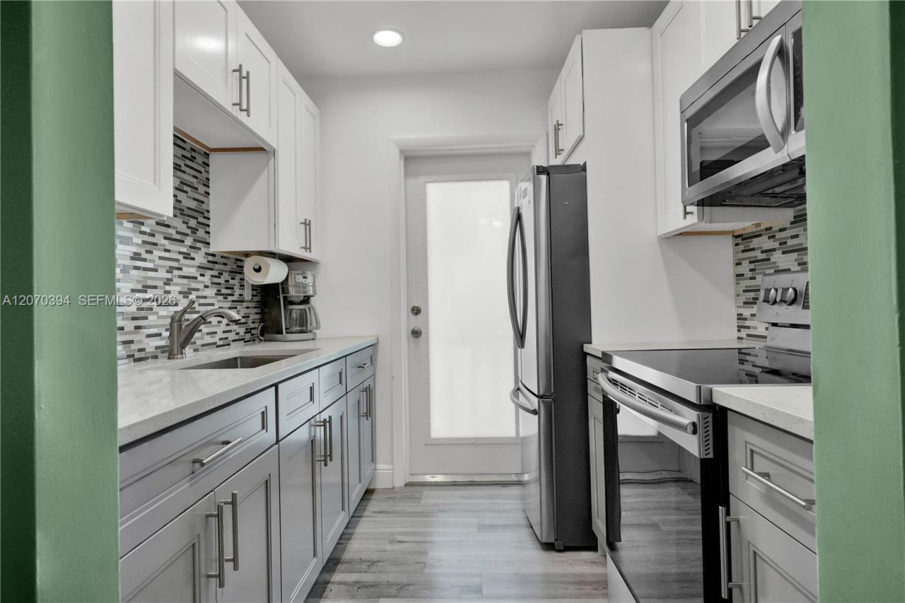 931 SE 9th Ave, Unit 17, Pompano Beach, FL 33060 Photo