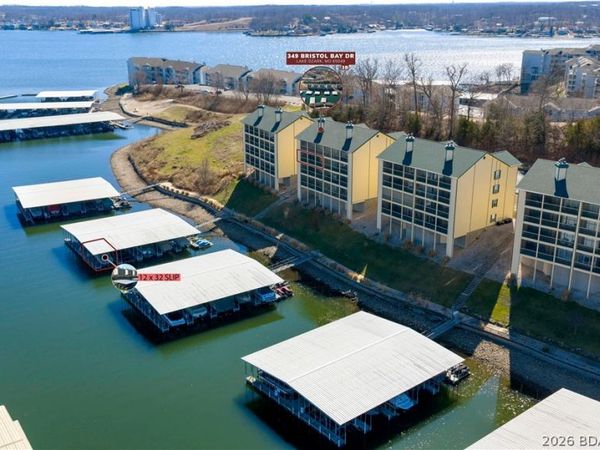 349 Bristol Bay Drive, Unit 3B, Lake Ozark, MO 65049