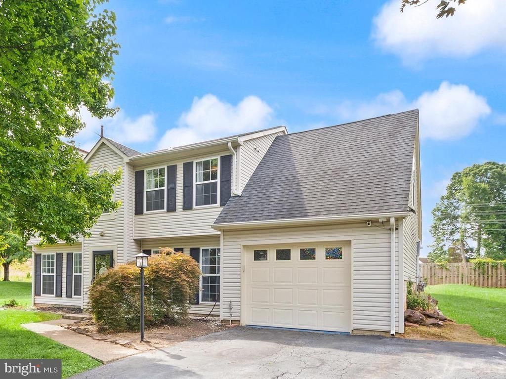 5793 Rockcliff Lane, Woodbridge, VA 22193 Main Photo