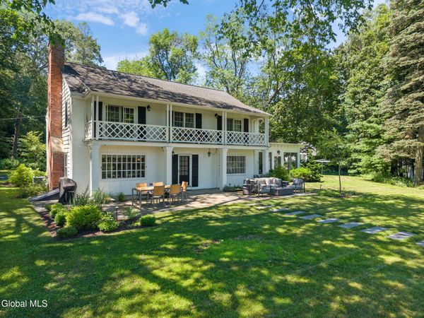 12 Fiddlers Lane, Newtonville, NY 12110