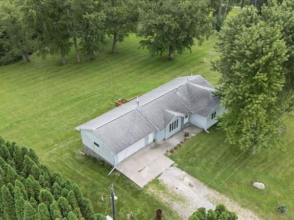 1822 Y AVE, IA 00000