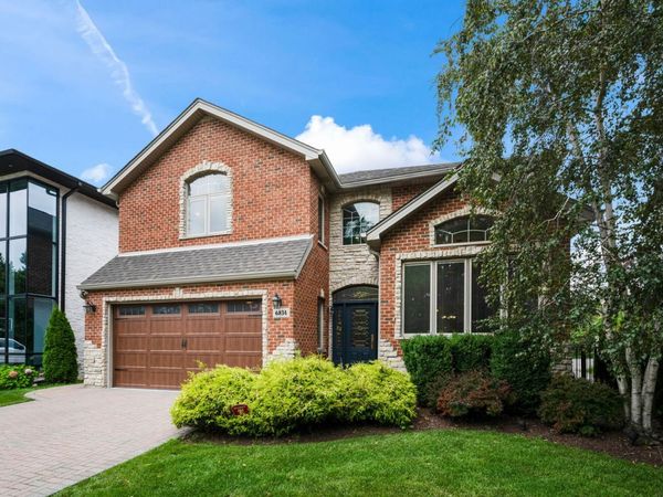 6834 N Kedvale Avenue , Lincolnwood, IL 60712