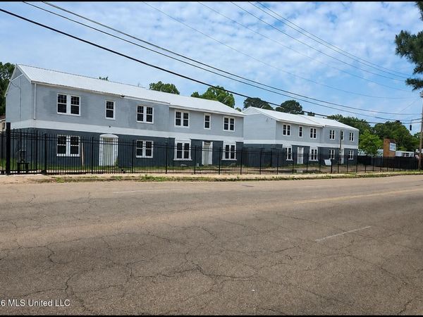 1021 Raymond Rd Road, Jackson, MS 39204
