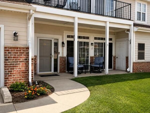6739 Meadowlands CIRCLE, Unit 6AA, Pleasant Prairie, WI 53158