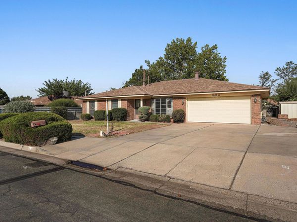 7205 Luella Anne Drive NE, Albuquerque, NM 87109