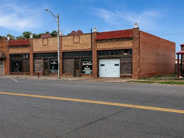 110 E Broadway Street, Hollis, OK 73550