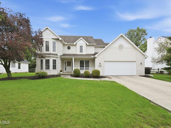 8127 Silverstone Drive, Waterville, OH 43566