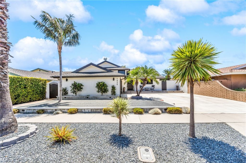 7920 E Tarma Street, Long Beach, CA 90808 Main Photo