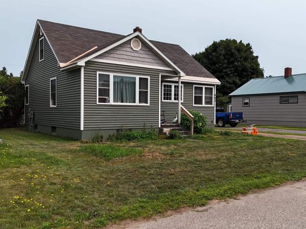 402 Nicholas Avenue, Richmond Twp, MI 49871