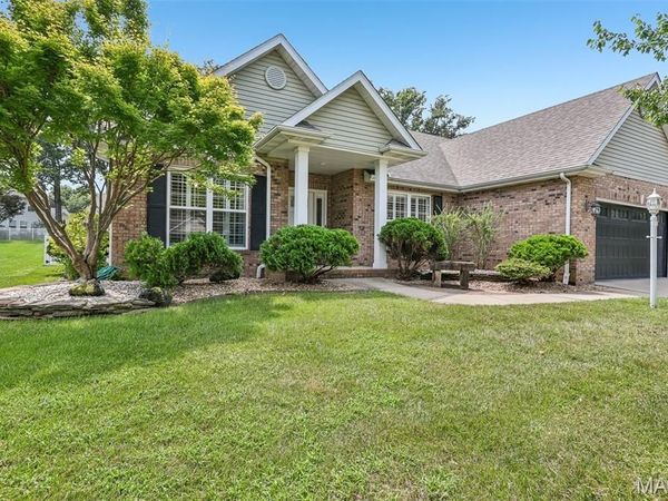 315 Redwood Drive , Edwardsville, IL 62025