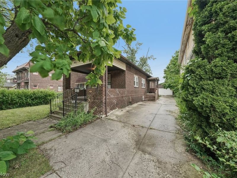 3339 E 139th Street, Cleveland, OH 44120 Photo 1