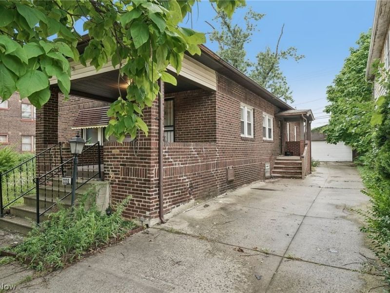 3339 E 139th Street, Cleveland, OH 44120 Photo 2