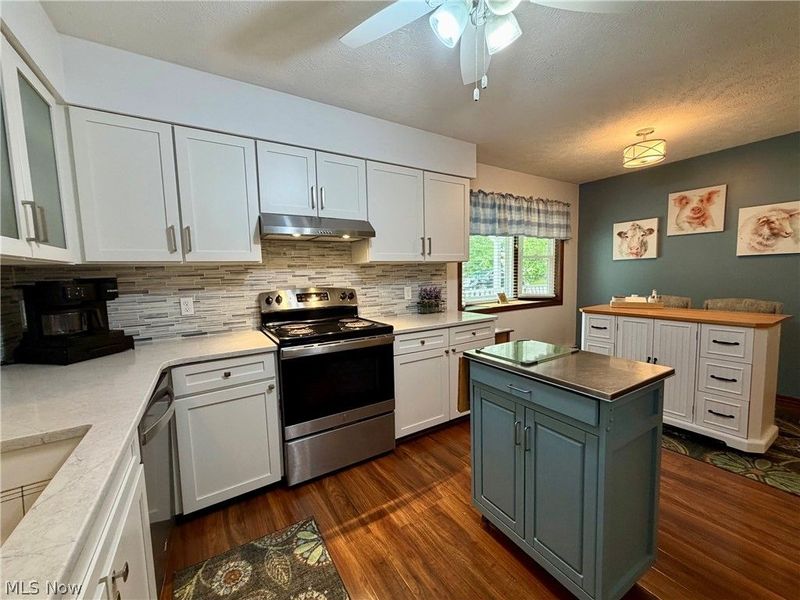 103 Burlington Oval Drive, Chardon, OH 44024 Photo 14