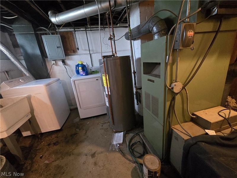 15908 Invermere Avenue, Cleveland, OH 44128 Photo 8