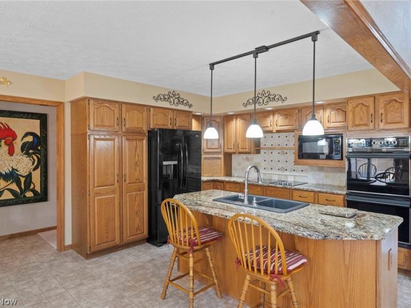10683 Tudor Circle, North Royalton, OH 44133 Photo 15