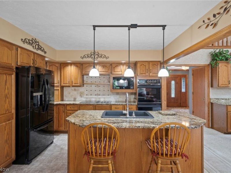 10683 Tudor Circle, North Royalton, OH 44133 Photo 18