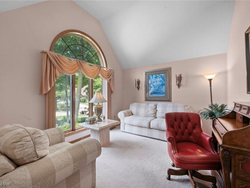 10683 Tudor Circle, North Royalton, OH 44133 Photo 8