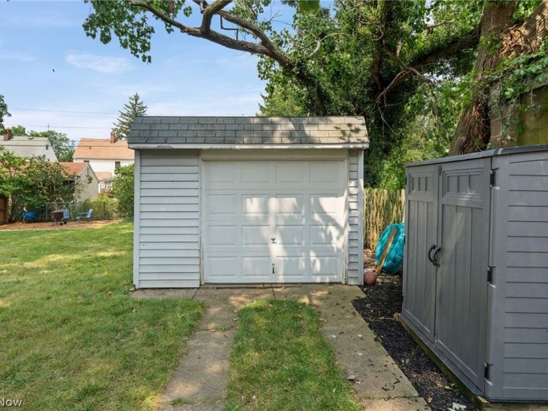 15312 Edolyn Avenue, Cleveland, OH 44111 Photo 29
