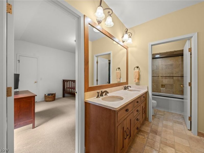 50 East Juniper Lane, Moreland Hills, OH 44022 Photo 32