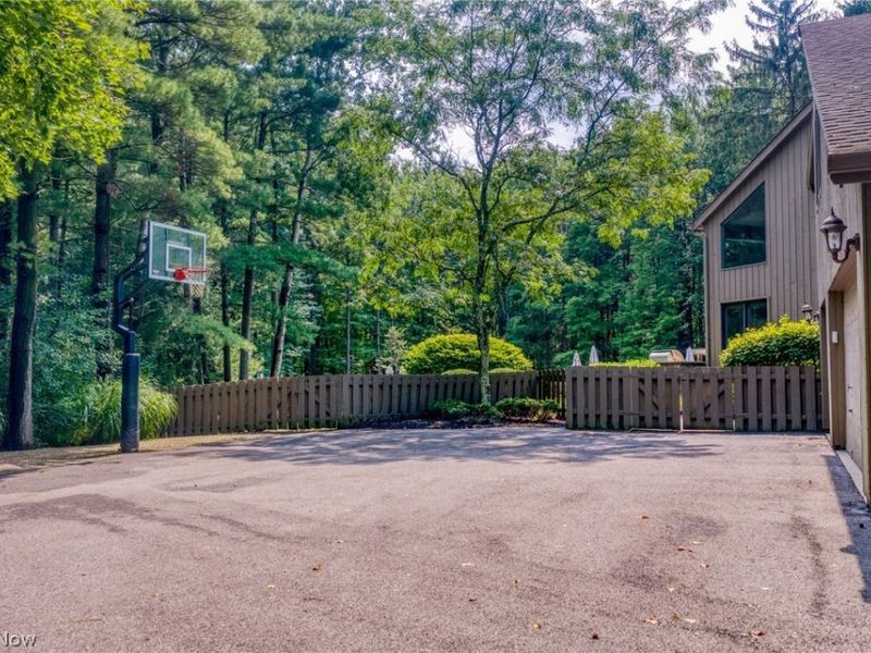 50 East Juniper Lane, Moreland Hills, OH 44022 Photo 40