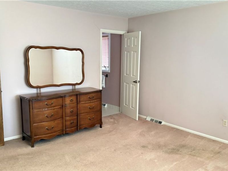4719 Vincent Drive, Seven Hills, OH 44131 Photo 13
