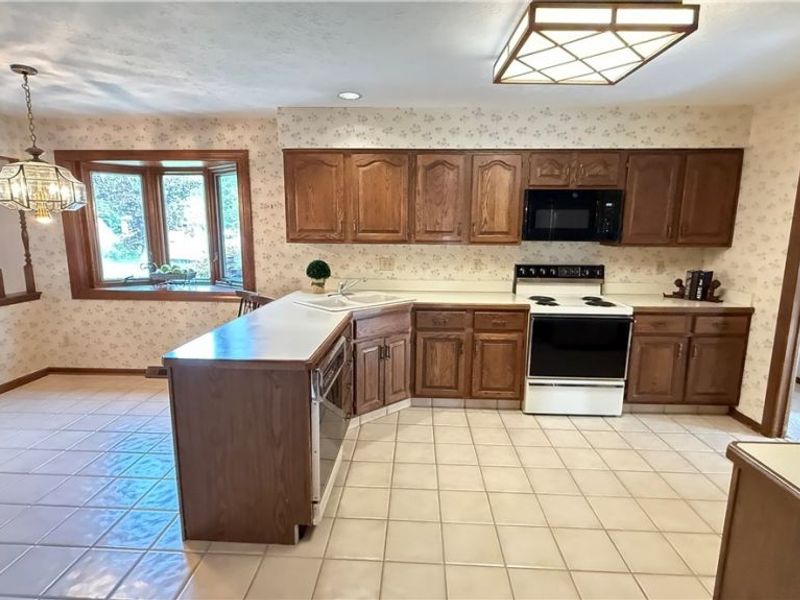 4719 Vincent Drive, Seven Hills, OH 44131 Photo 16
