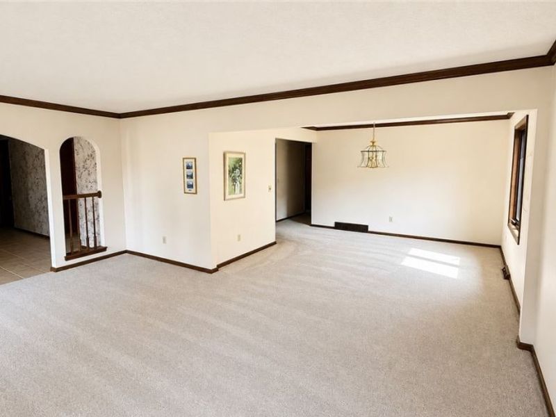 4719 Vincent Drive, Seven Hills, OH 44131 Photo 3
