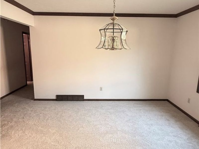 4719 Vincent Drive, Seven Hills, OH 44131 Photo 5