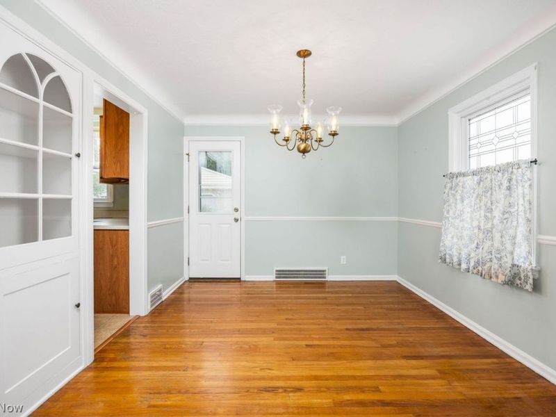 8905 Beech Avenue, Cleveland, OH 44144 Photo 14