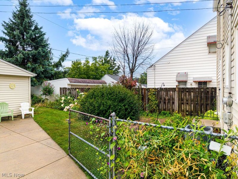 8905 Beech Avenue, Cleveland, OH 44144 Photo 4