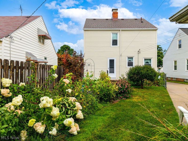 8905 Beech Avenue, Cleveland, OH 44144 Photo 5