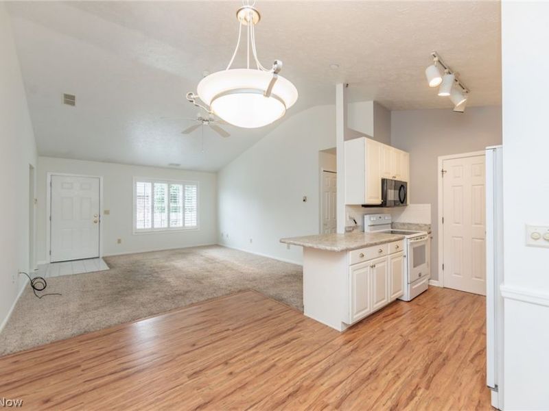 2735 Shakespeare Lane, Avon, OH 44011 Photo 13