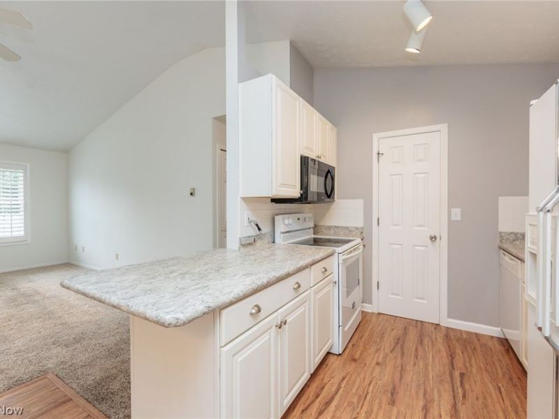 2735 Shakespeare Lane, Avon, OH 44011 Photo 14