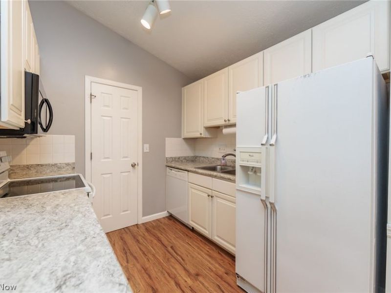2735 Shakespeare Lane, Avon, OH 44011 Photo 15