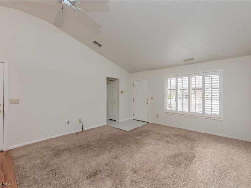 2735 Shakespeare Lane, Avon, OH 44011 Photo 5