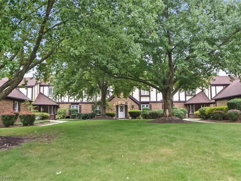 2199 Fairway Boulevard, Hudson, OH 44236 Photo 2