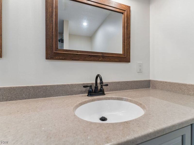 8467 Main Street, Kinsman, OH 44428 Photo 18