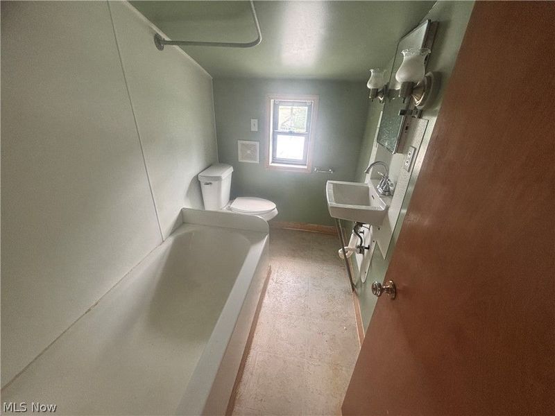 2682 E Turkeyfoot Lake Road, Uniontown, OH 44685 Photo 14