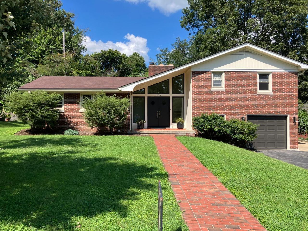 206 Eastway Drive, Richmond, KY 40475 Main Photo