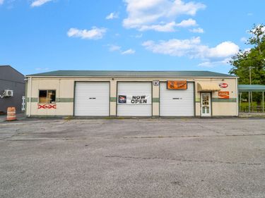 5840 5840 Cumberland Falls Hwy Highway, Unit 1, Corbin, KY 40701